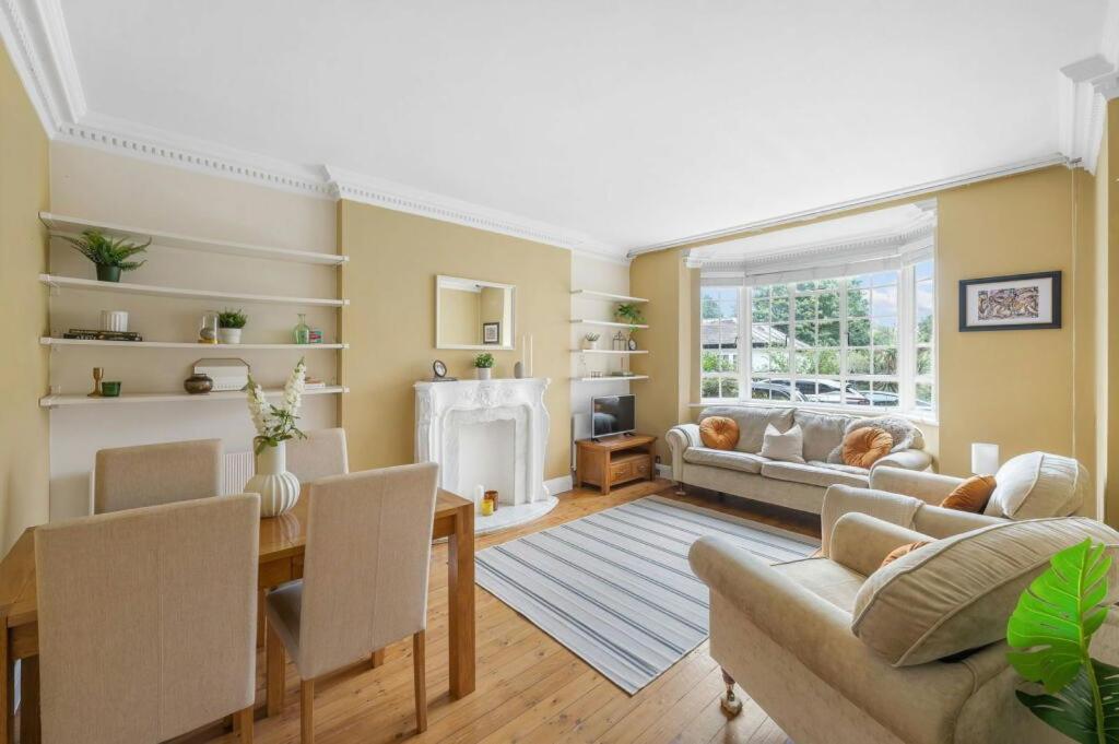 Apartment The Greenwich Devereux Residences London